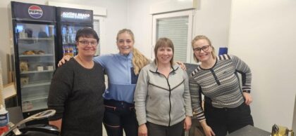 Líf og fjör í veitingaskálanum í Skarðsdal - Myndasafn