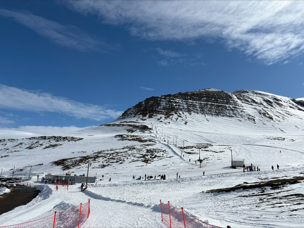 „Stemmingskallinn“ í Skarðsdal sem gerir skíðasvæðið sýnilegra