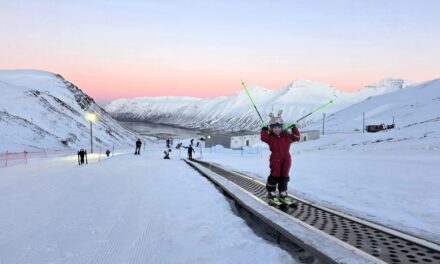 Færið flott og nýtroðnar brekkur í Skarðsdal
