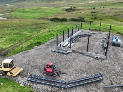 „Það fer afskaplega vel um féð í nýja húsinu.“ Segir Halldór