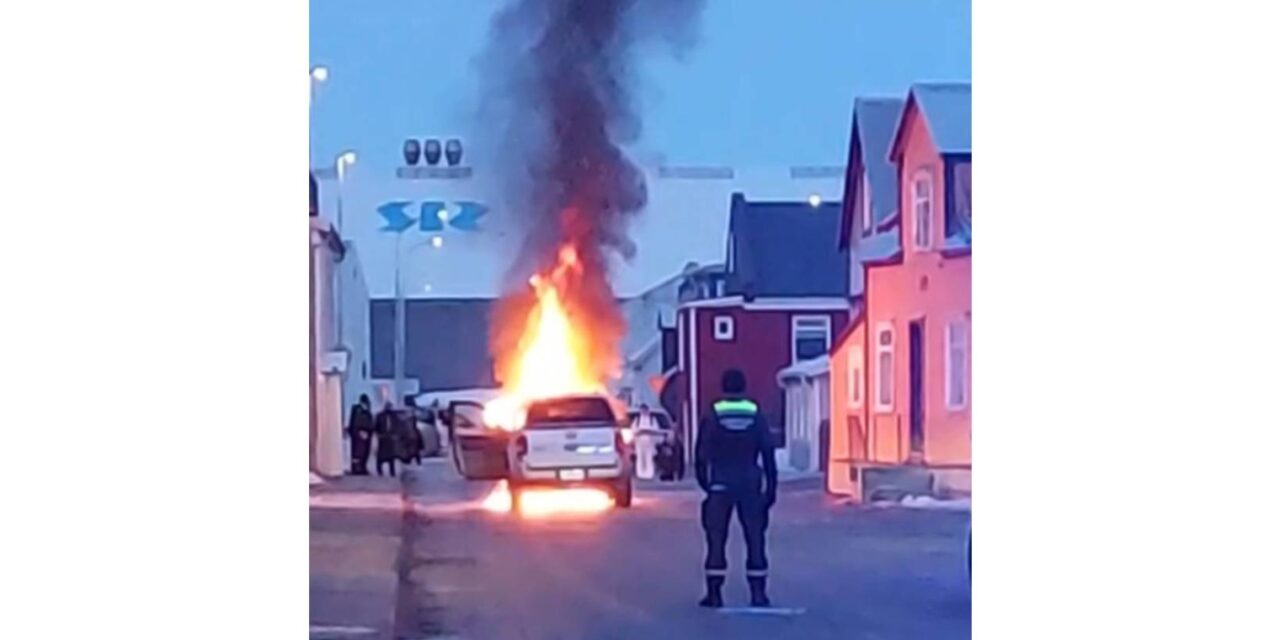 Alelda bíll á Siglufirði