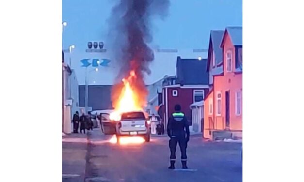 Alelda bíll á Siglufirði