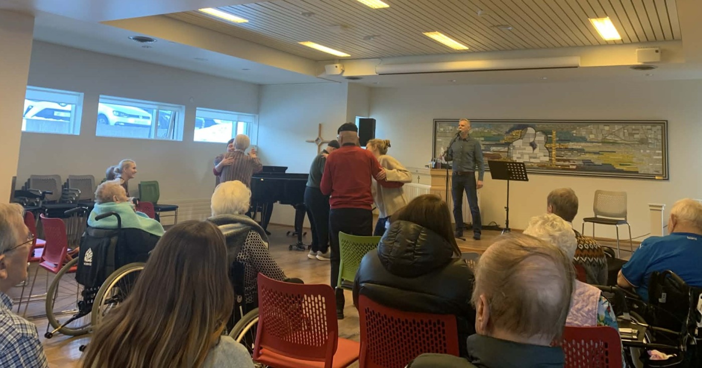 Ljóðasetur Íslands í heimsókn á Hlíð með Sturlaugi Kristjánssyni