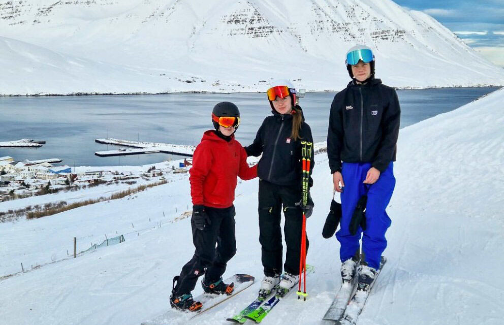Myndir: Nemendaráð MTR fékk hugmyndina í gegn, skíðadagur haldinn á Ólafsfirði