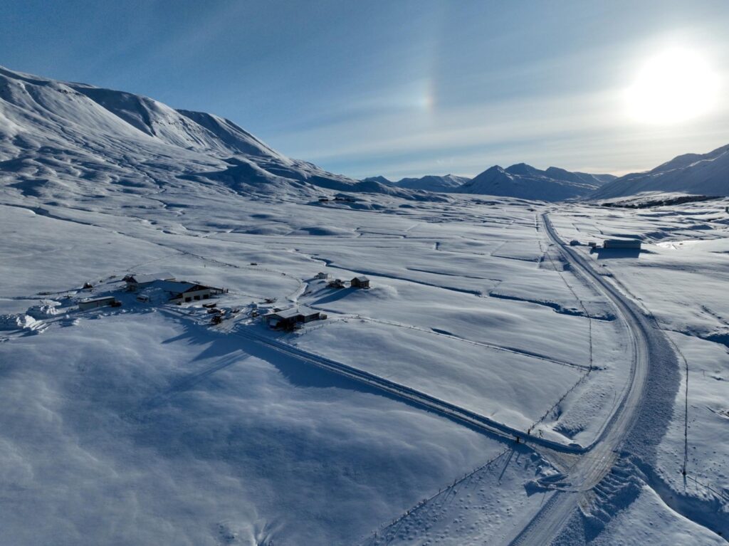 Rosabaugur skartar sínu fegursta