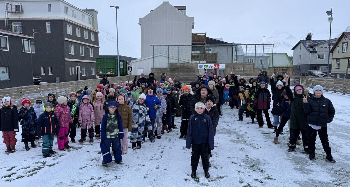 Myndir: Rýmingaræfing í Grunnaskólunum, vel heppnuð á Siglufirði og Ólafsfirði