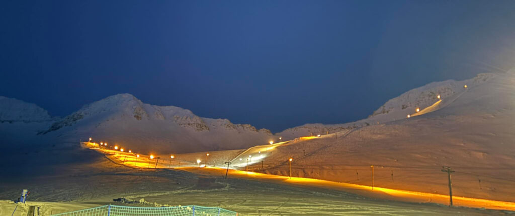 Allt að 1400 gestir í Skarðsdal um helgina - Birgir: „Veðrið veitti frönskunum harða samkeppni“