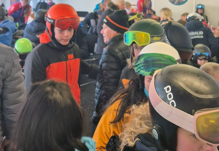 Allt að 1400 gestir í Skarðsdal um helgina – Birgir: „Veðrið veitti frönskunum harða samkeppni“