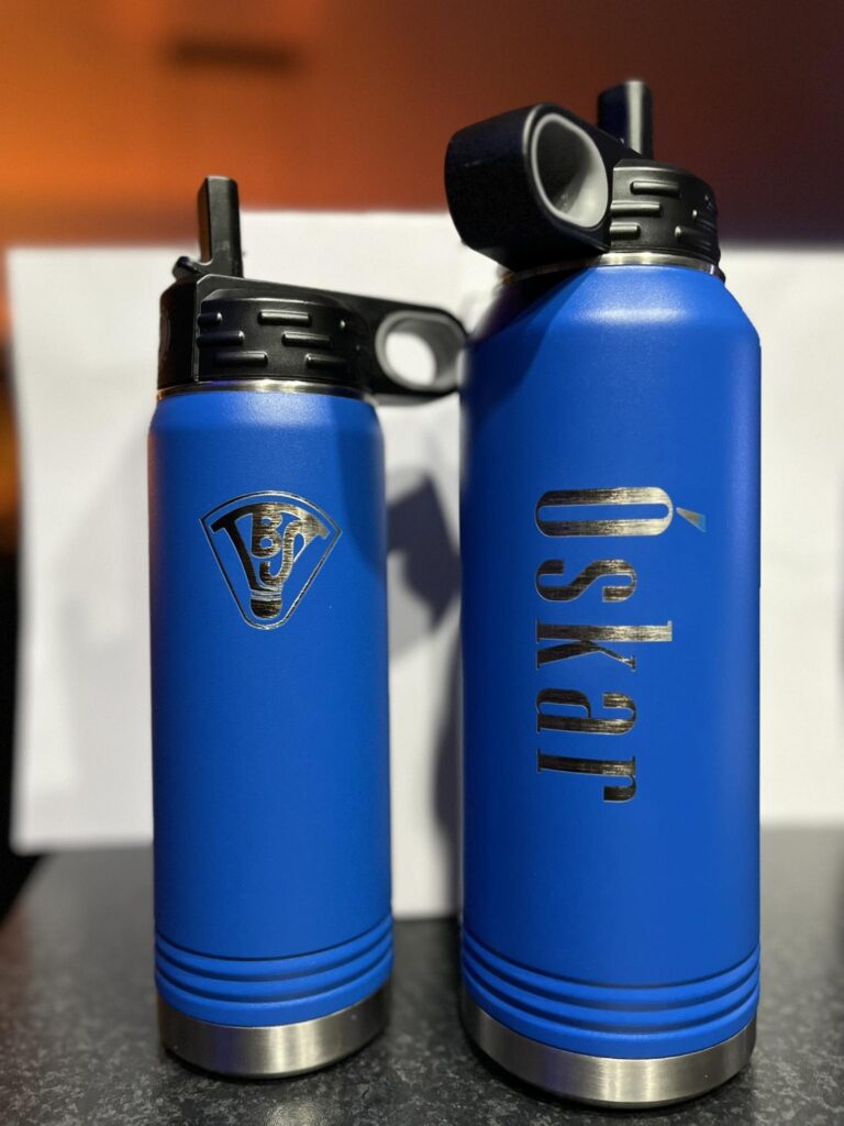 TBS fer af stað með fjáröflun. Brúsar með logói og nafni