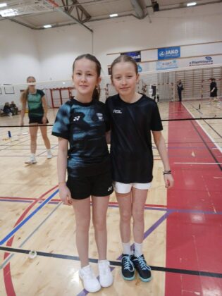 TBS með glæsilegan árangur í Mosfellsbæ og safna fyrir starfinu með sérmerktum brúsum