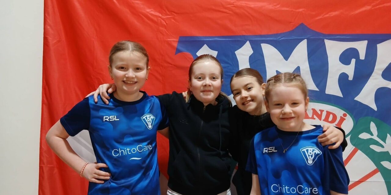 TBS með glæsilegan árangur í Mosfellsbæ og safna fyrir starfinu með sérmerktum brúsum