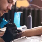 Starfleyfisskyldu létt af 16 flokkum atvinnurekstrar