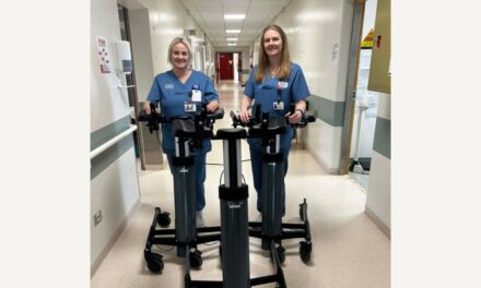 Skurðlækningadeild SAk færðar göngugrindur