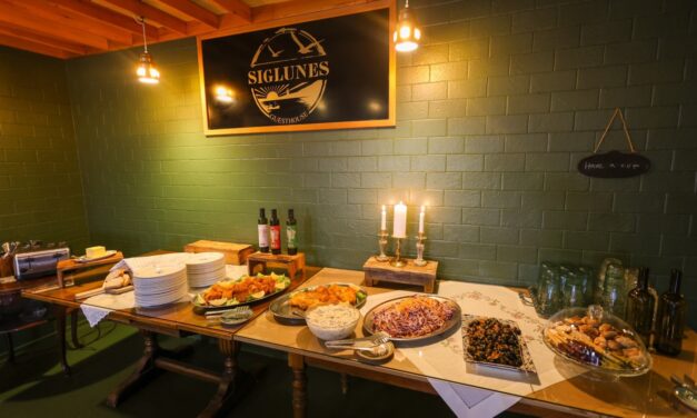 Hádegishlaðborðinu á Hótel Siglunes senn lokið í vetur