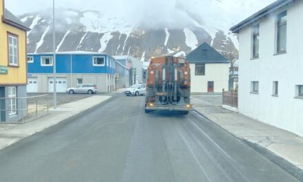 Fjallabyggð óskar eftir verðtilboði í hreinsun gatna, gangstétta, göngustíga og bílastæða