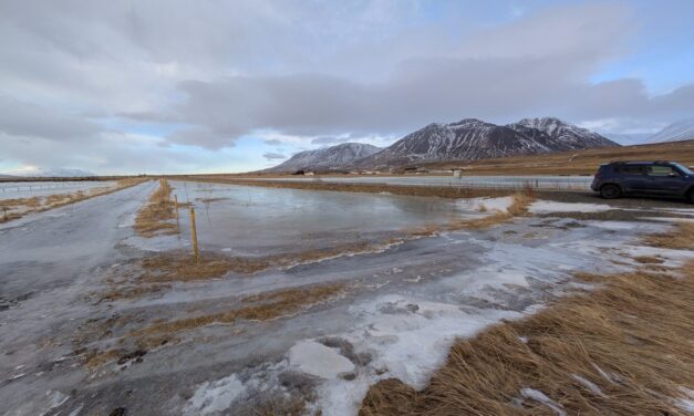 Vatnshæð í Héraðsvötnum að nálgast þjóðveginn
