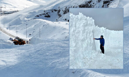 Stórbrotnar myndir Ingvars Erlingssonar ljósmyndara af snjóflóðinu sem féll yfir veginn