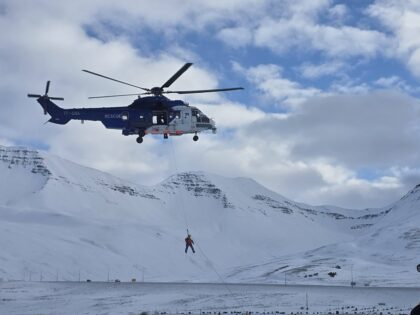 Myndir frá fjórum útkallsæfingum - Björgunarsveitin Strákar, Flugbjörgunarsveitin í Reykjavík, Björgunarsveitin á Dalvík. Björgunarsveitin Tindur, Flugbjörgunarsveitin Reykjavík