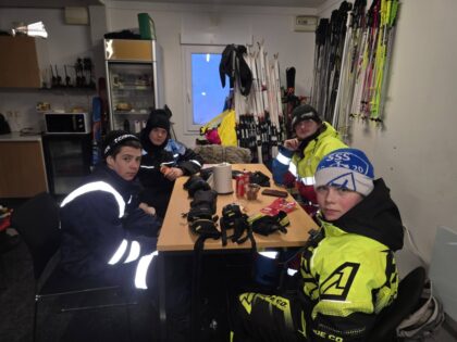 Myndir frá fjórum útkallsæfingum - Björgunarsveitin Strákar, Flugbjörgunarsveitin í Reykjavík, Björgunarsveitin á Dalvík. Björgunarsveitin Tindur, Flugbjörgunarsveitin Reykjavík